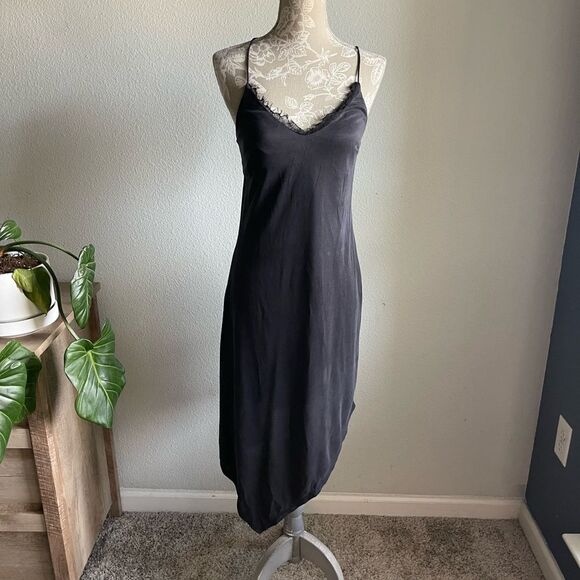 Topshop Dresses & Skirts - NWT Topshop Asymmetrical Lace Trip Slip Dress in Black